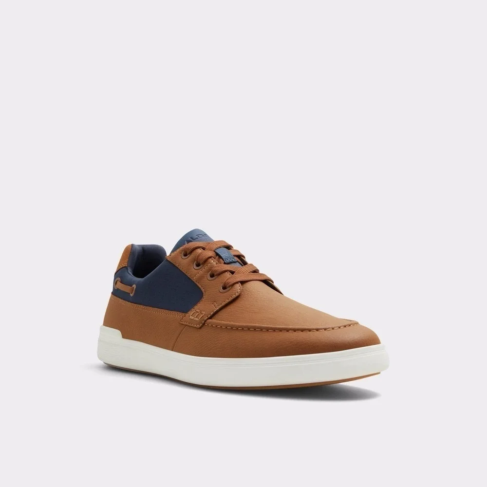 Aldo Low top sneaker size 10